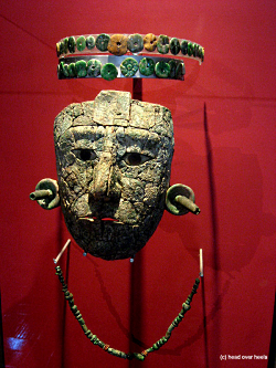 Maske im Museum von Palenque